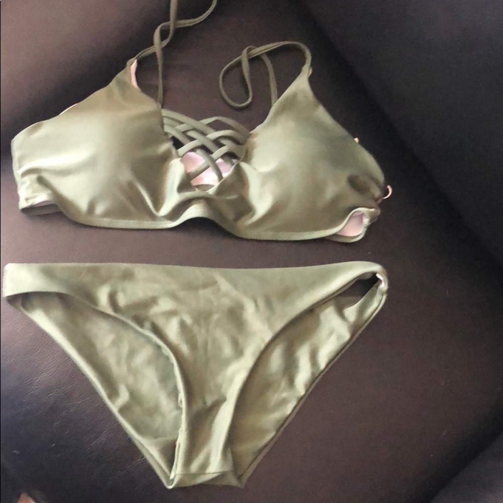 Bathing suit
